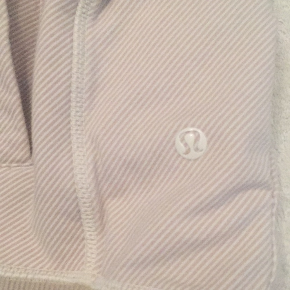 Lululemon jacket - Picture 14 of 14